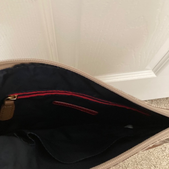 Tommy Hilfiger crossbody - Picture 4 of 7